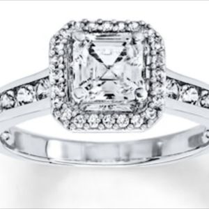 ✨ Clearance ✨Lab created White Sapphire ring